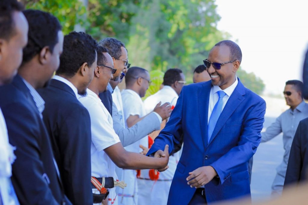 Obbo Adam Faaraah sirna beekamtii fi galateeffannaa ‘Heer Iseen ...