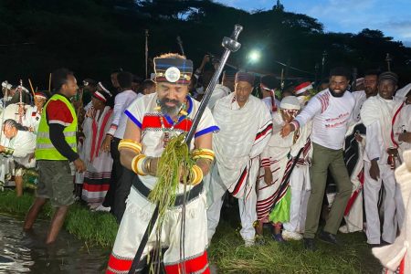 Abba Gadaas and Haadha Siinqee promote peace and unity at Irrecha Festival in Bishoftu