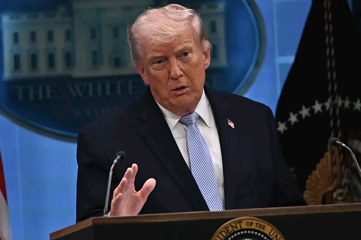 U.S. President Announces Two‑Week Suspension of Military Operations on Iran